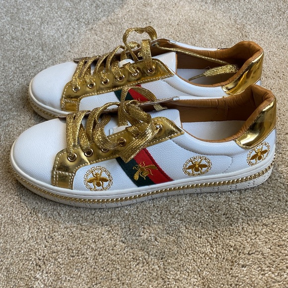 White and Goldish, Fashion Shoe - Picture 2 of 4